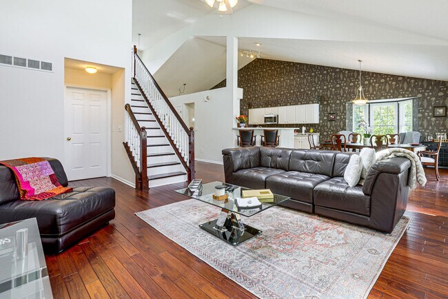 Foto del edificio - 5816 Lakeview Dr