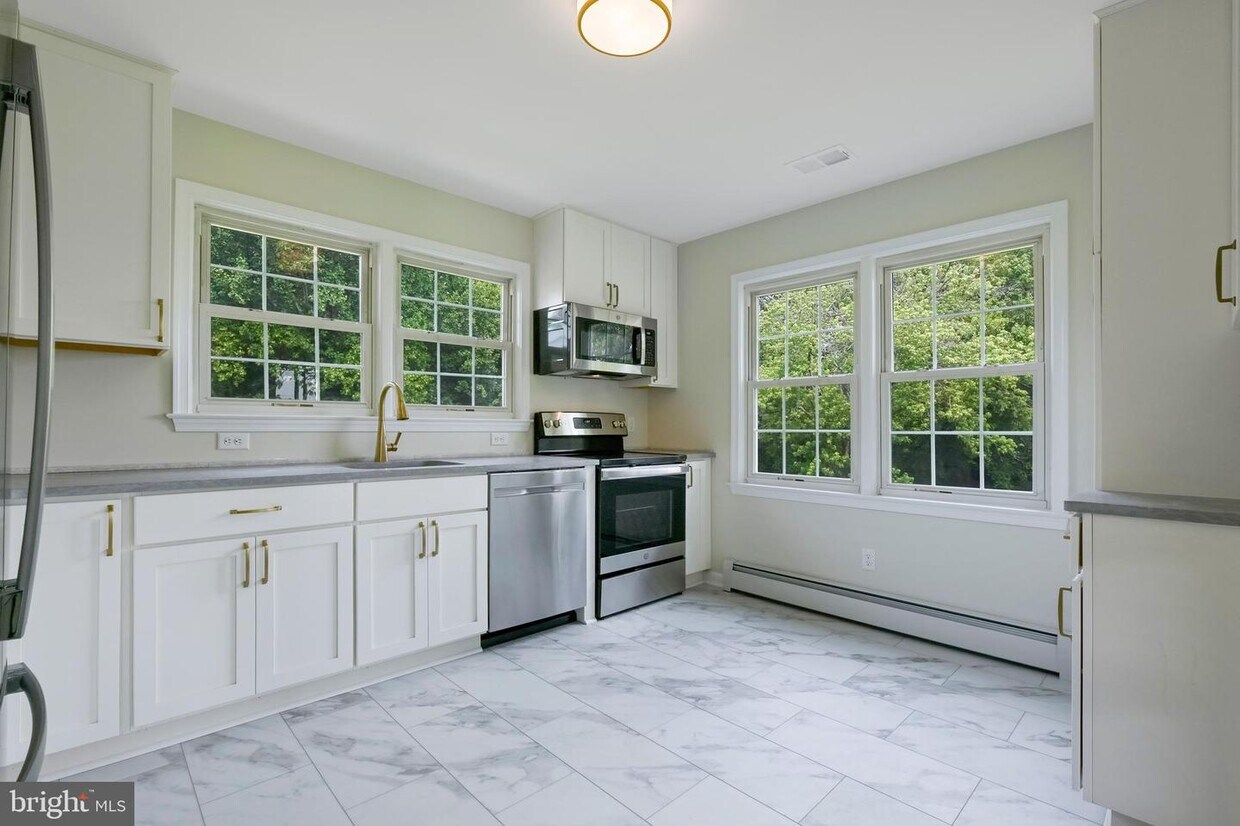 6008 Franklin Gibson Rd, Tracys Landing, MD 20779 House Rental in