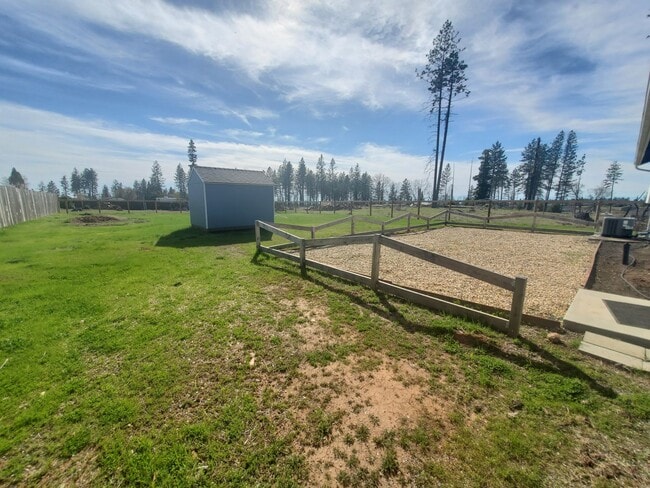 Building Photo - 1492 Elliott Rd