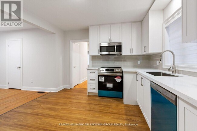 Photo du bâtiment - 39 Laurelcrest Ave