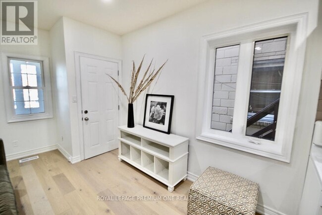 Photo du bâtiment - 312 Rustic Rd