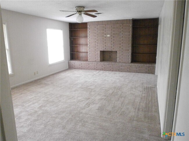 Foto del edificio - 1601 Elkins Ave