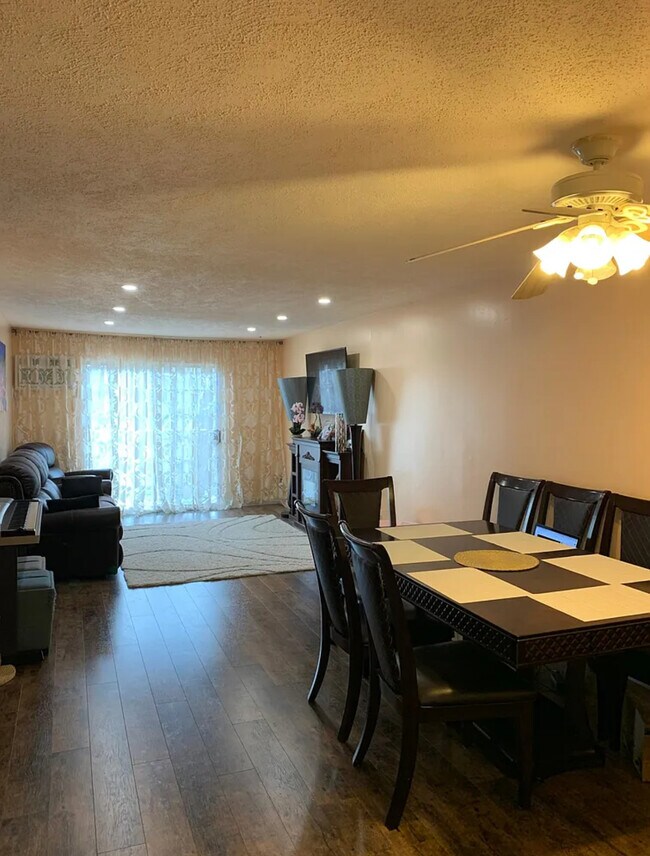 Building Photo - 379 Huse Rd