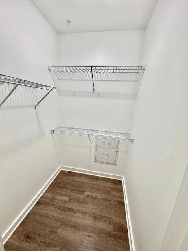 Interior Photo - Millhouse