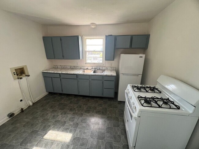Foto del edificio - 2 bed, 1 bath and cute