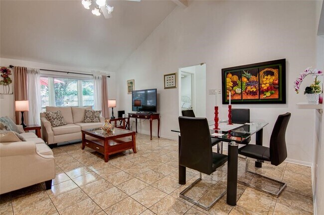 Foto del edificio - 18734 Highland Trail