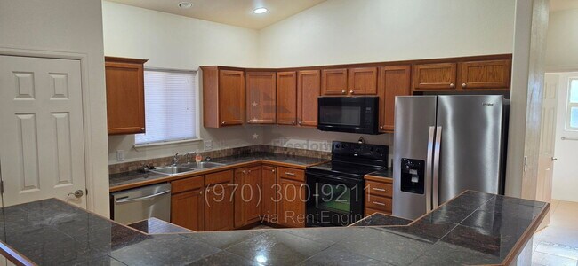 Foto del edificio - 1187 Cherrywood Ave