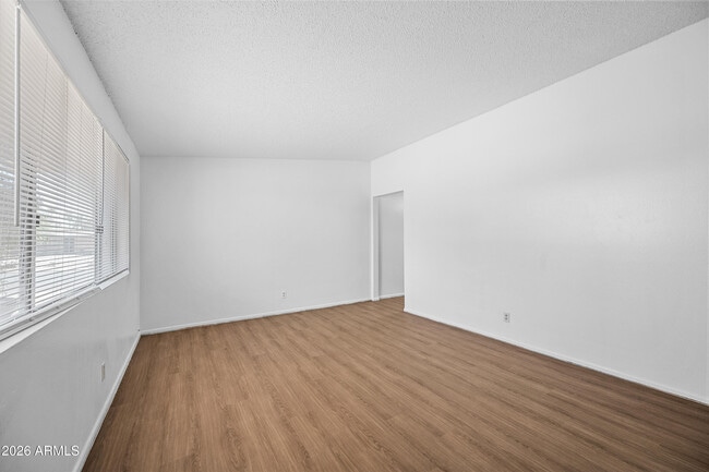 Building Photo - 441 N Williams