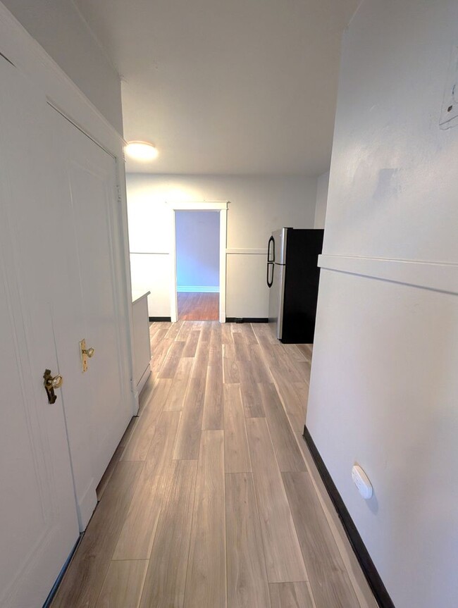 Foto del edificio - 4980-4982 Oleatha Avenue