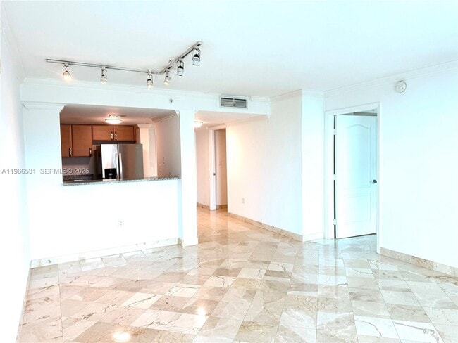 Building Photo - 2101 Brickell Ave