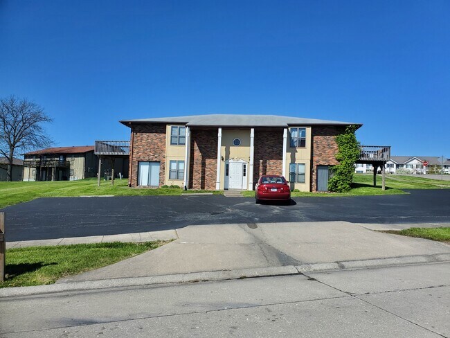 Building Photo - 125 Albany Dr