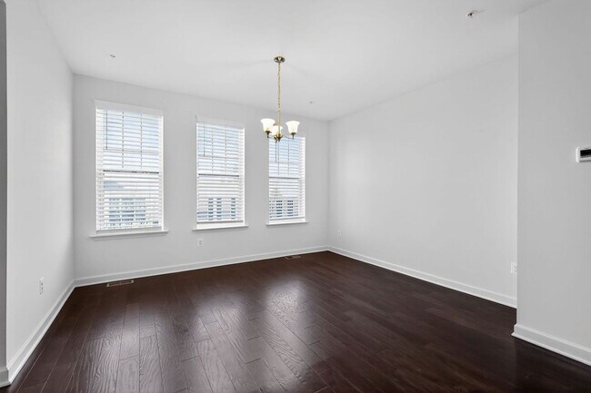 Foto del edificio - 9908 Wood Edge Wy