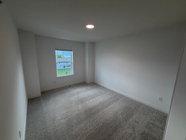 Building Photo - 5349 Long Pointe Pass