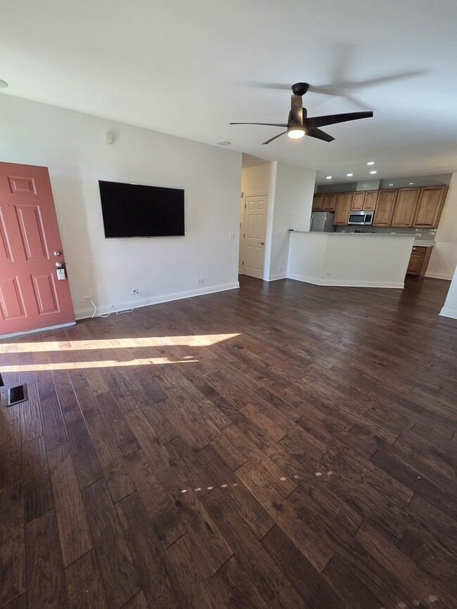 Foto del edificio - 4266 Savoy Ln