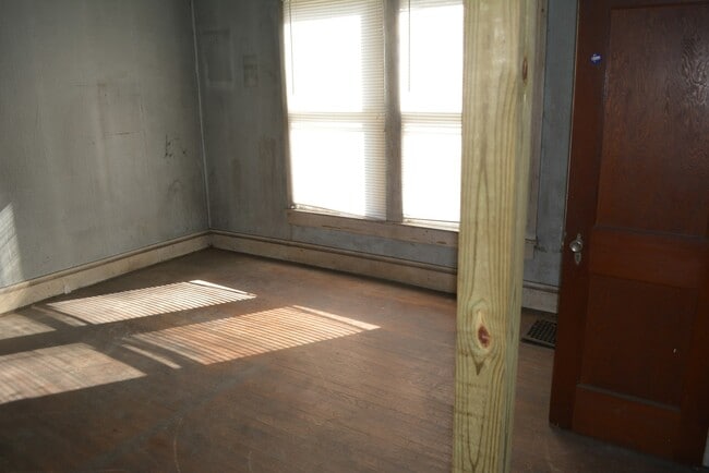 Foto del edificio - 837 Kentucky Ave SW