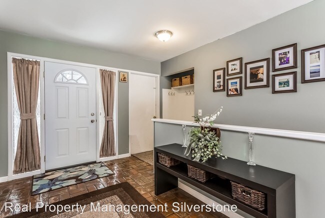 Foto del edificio - 16527 Riverside St