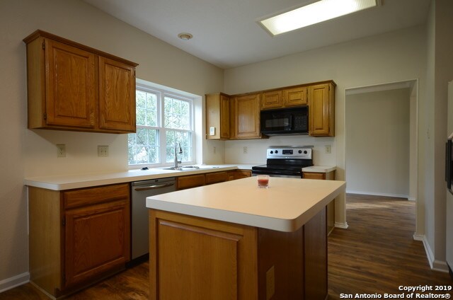 Building Photo - 8624 Wood Forest