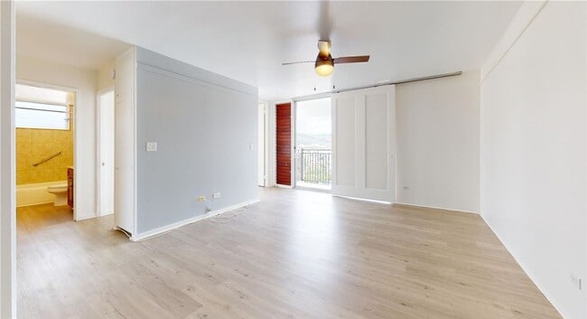 Photo - Central Location. Penthouse Condo. Split AC