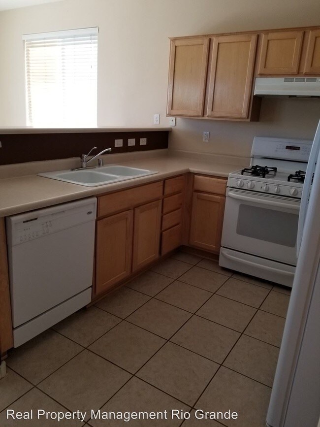 Foto del edificio - 10904 Desert Dreamer St NW