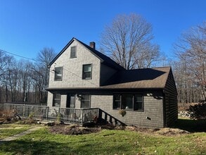 Building Photo - 21 Simpaug Turnpike