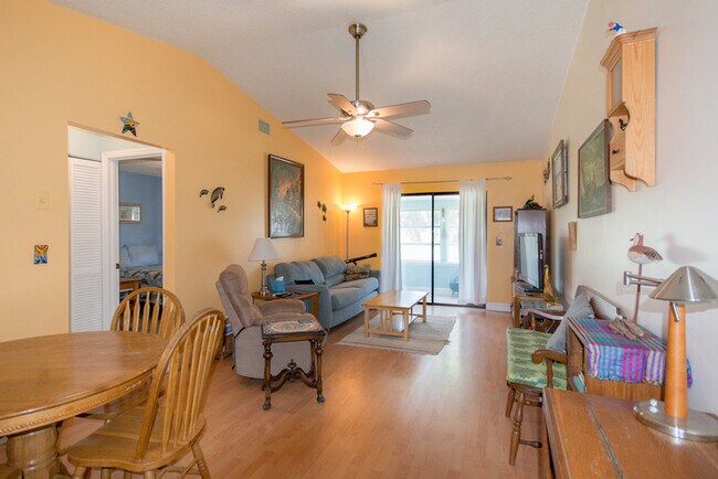 Building Photo - 1152F - Fairvilla