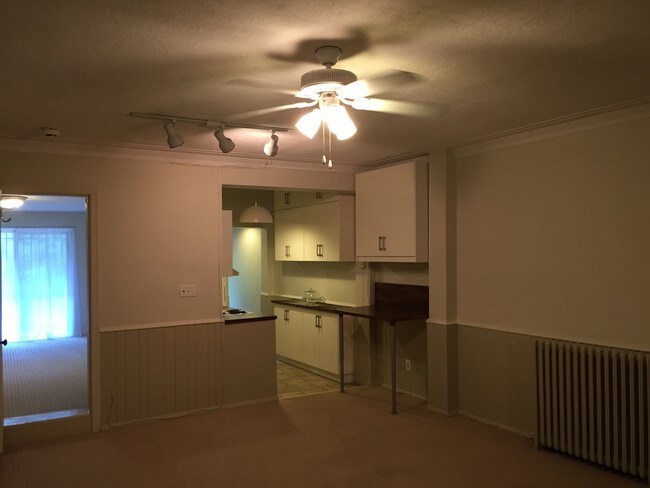 Foto del edificio - 1758 Hobart St NW