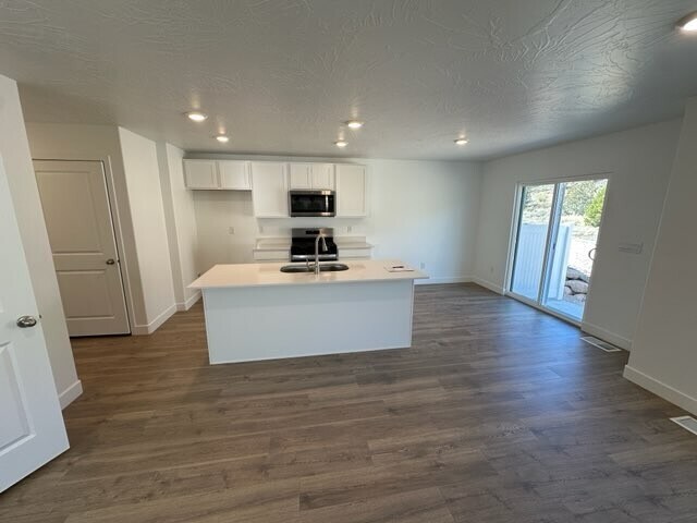 Foto del edificio - 604 S Rockwell Ln