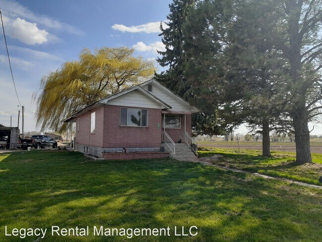 Foto del edificio - 1 br, 1 bath House - 4003 W. 6800 S.