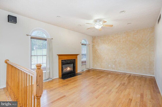 Foto del edificio - 603 Loring Ave