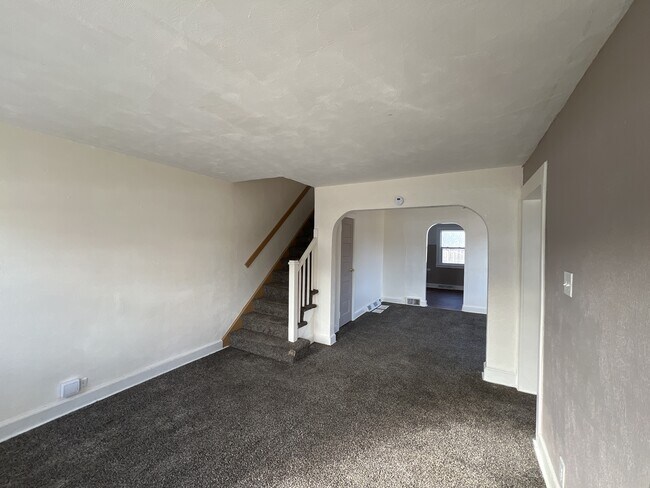 Foto del edificio - 3404-3406 Victory Ave