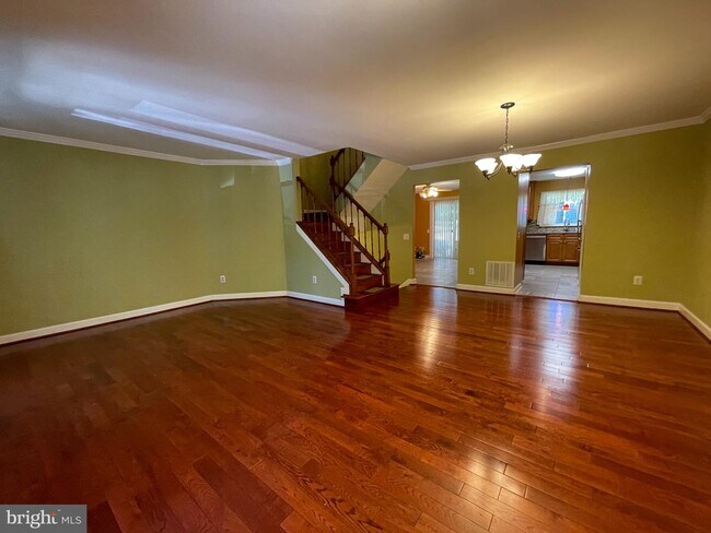 Building Photo - 314 Crescendo Way