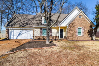 Building Photo - 8020 Sandywood Ln