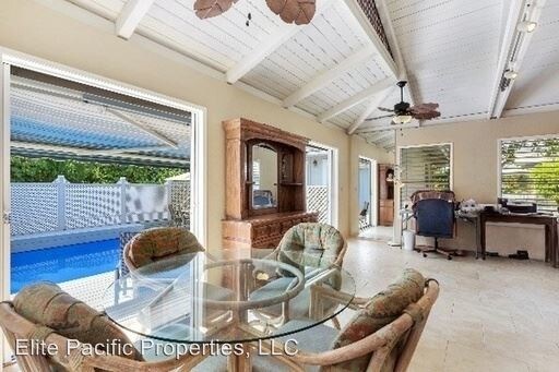 Foto del edificio - 3 br, 3 bath House - 77-122 Queen Kalama St.
