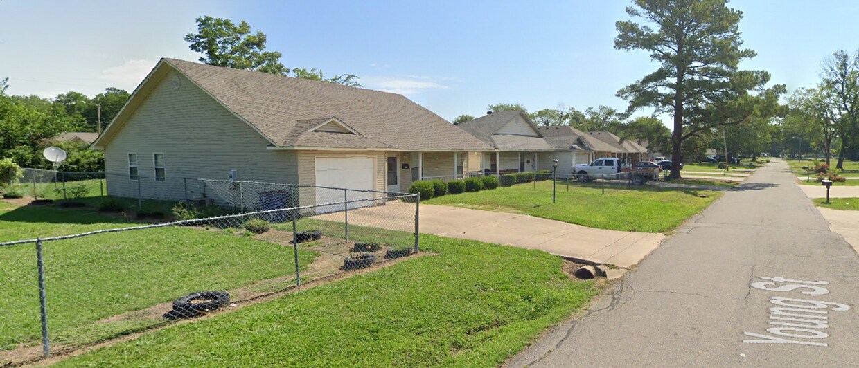 Primary Photo - Comfortable Living: 3 Bed 2 Bath Home For ...