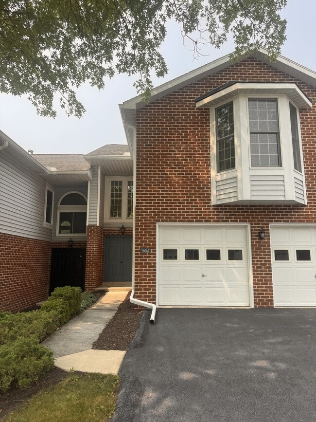 Building Photo - 4282 Wimbledon Dr