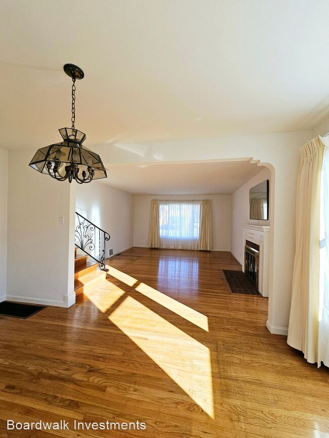 Building Photo - 4 br, 3.5 bath House - 439 Baden Ave
