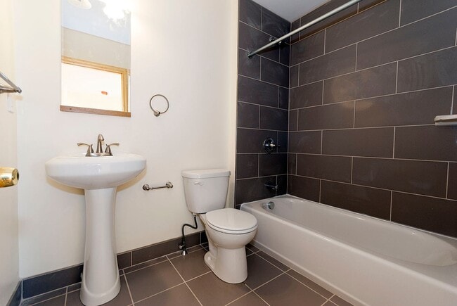 Photo - Nicely renovated, pet friendly 3 bed 3.5 bath unit for September! House