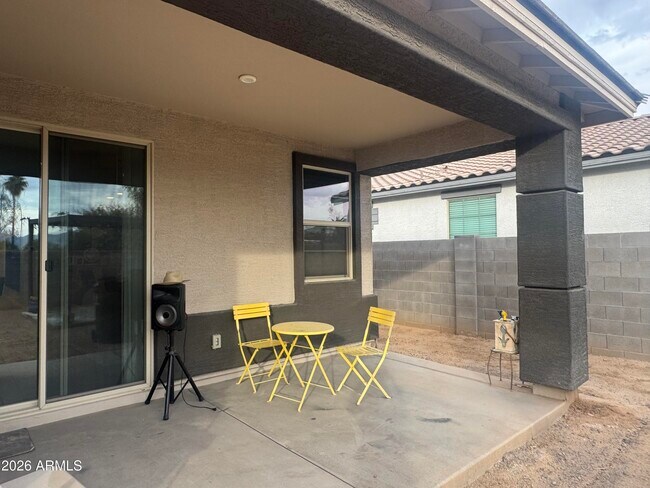 Foto del edificio - 12355 W Whyman Ave