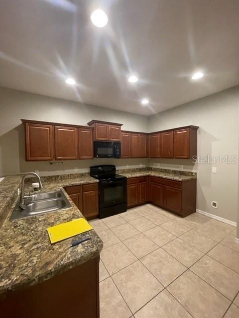 Foto del edificio - 5188 Krenson Woods Ct