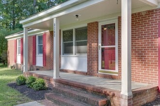 Building Photo - 1413 Calthrop Neck Rd