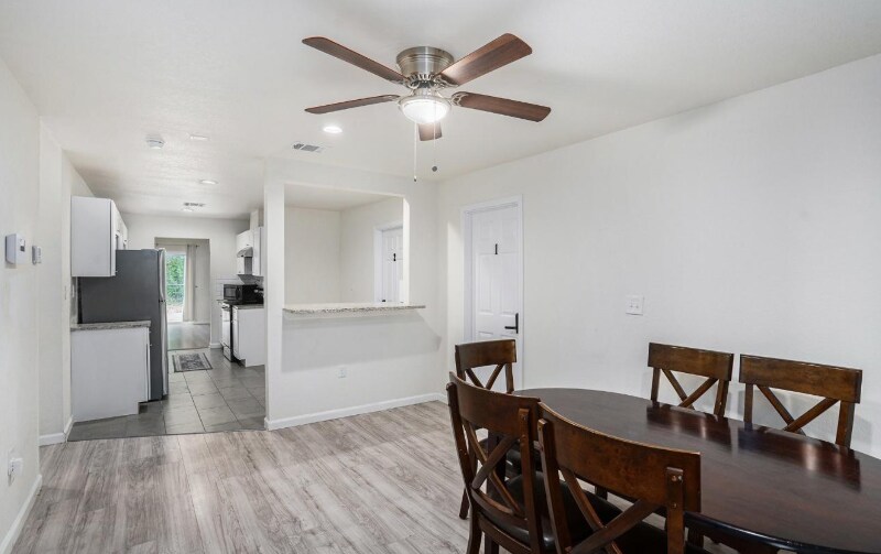 Foto del edificio - 4906 Melvin Dr