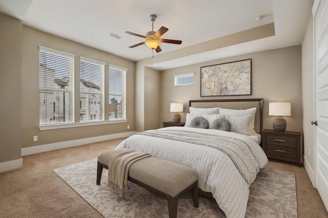 Building Photo - 803 Algona Ave