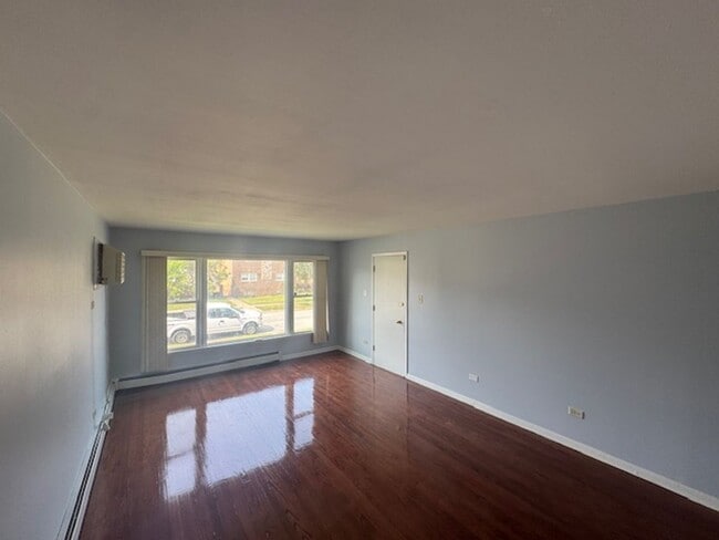 Foto del edificio - 339 Yates Ave