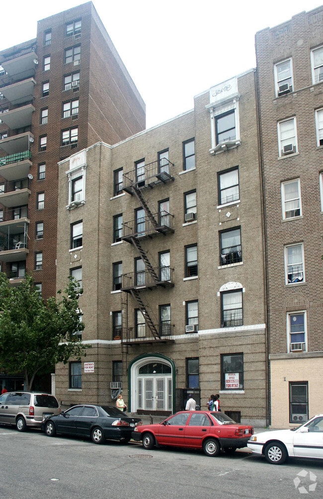 1692 Grand Concourse, The Bronx, NY 10457 Apartments The Bronx, NY