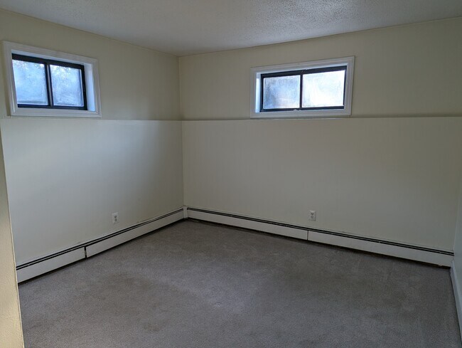 Foto del edificio - 108 E Main St