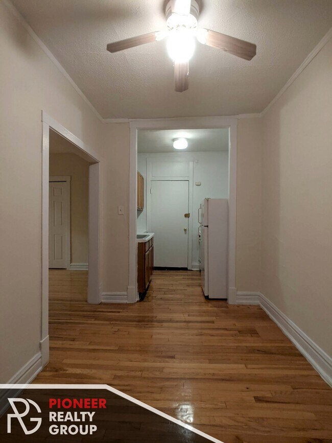 Foto del edificio - 630 W Cornelia Ave