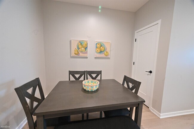 Building Photo - 4 br, 2.5 bath Townhome - 1538 North 14th ...