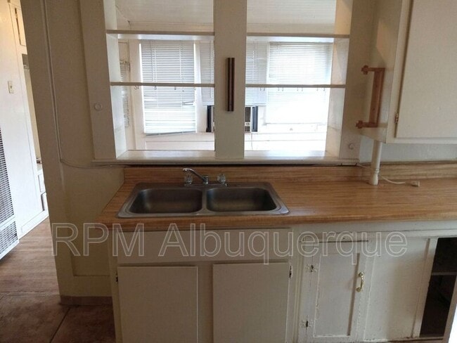 Foto del edificio - 2129 Coal Ave SE