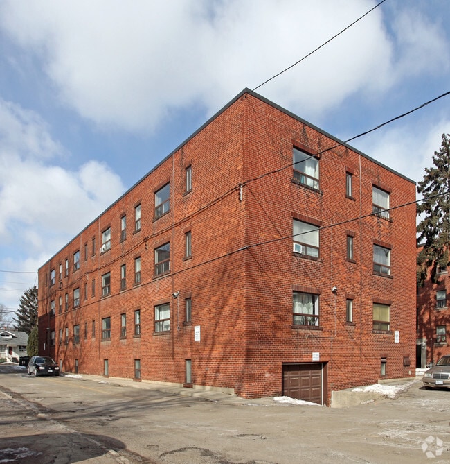 Building Photo - Lakeshore