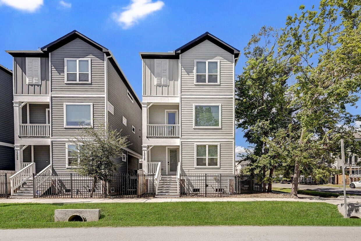 Foto principal - Traditional, Spacious, and Ridiculously Well-Located